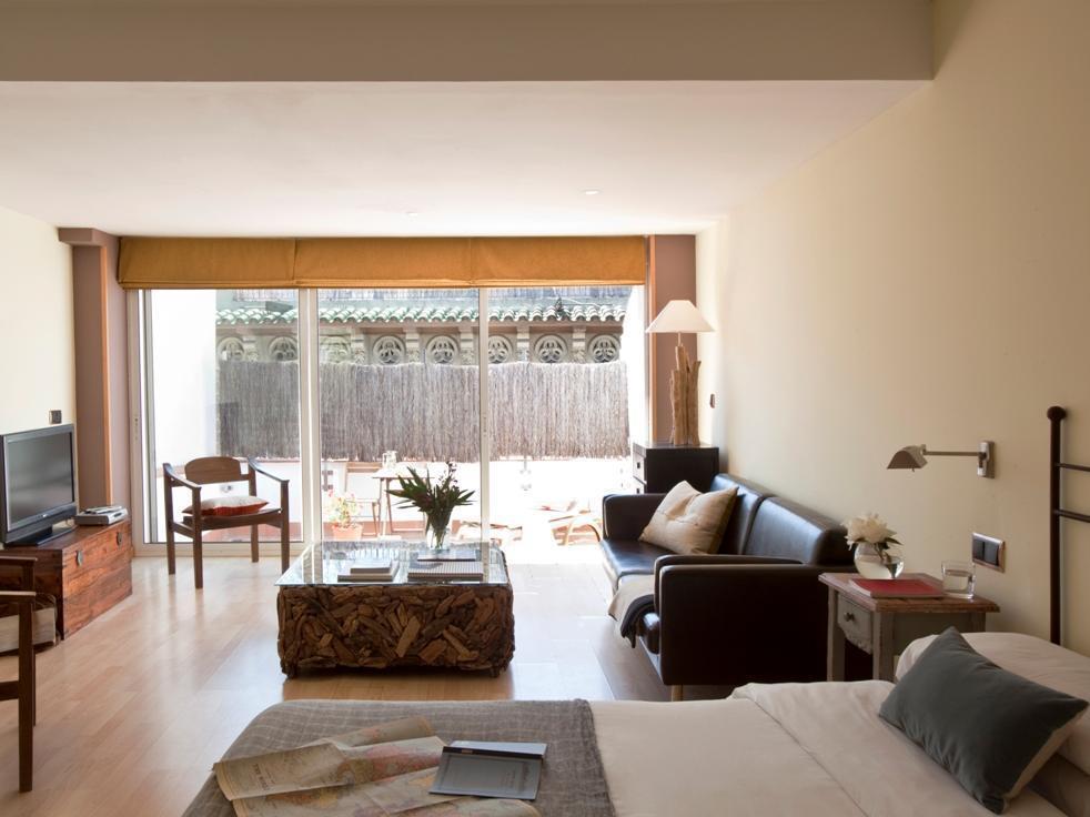 Ainb Las Ramblas-Colon Apartments บาร์เซโลนา ภายนอก รูปภาพ
